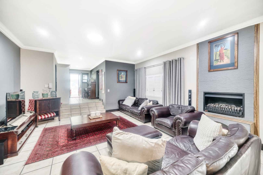 4 Bedroom Property for Sale in Hermanus Heights Western Cape